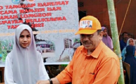 H.A.Liong Berbagi Kepada Masyarakat Berdampak Bencana