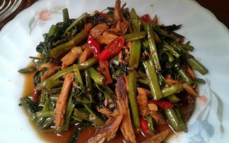 Kangkung Cah Ikan Tongkol