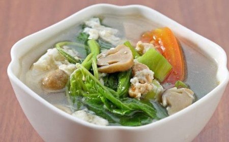 Sop Bayam Telur Puyuh