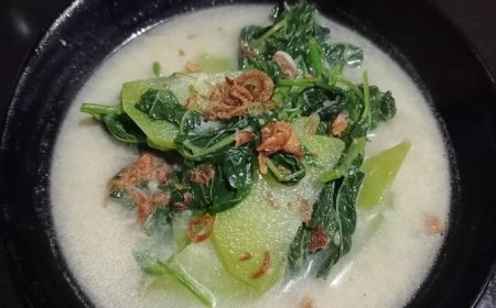 Lodeh Labu Siam Bayam