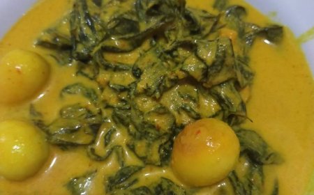 Gulai Telur Bayam