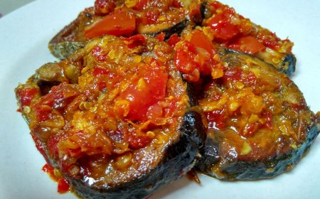 Tuna Kering Balado