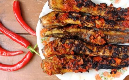 Lele Bakar Bumbu Rujak