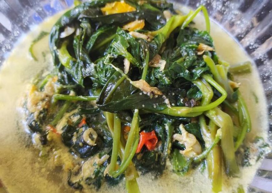 Kangkung Kuah Santan Padang