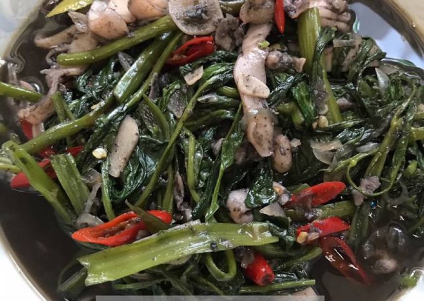 Kangkung Cah Sotong Tinta