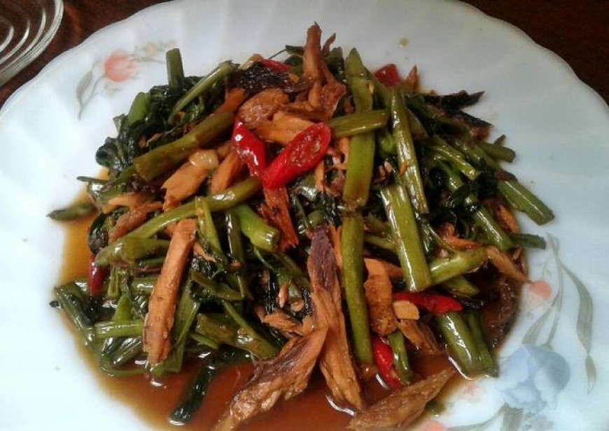 Kangkung Cah Ikan Tongkol