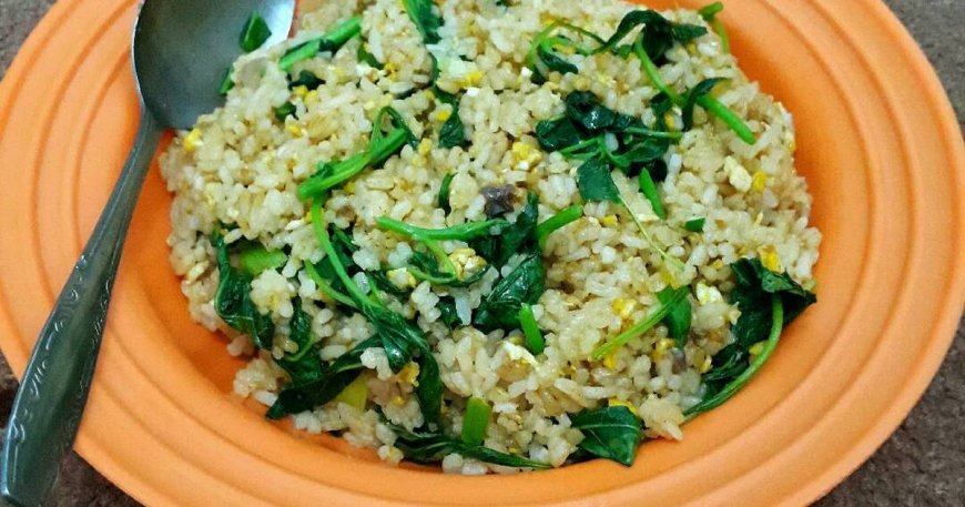 Nasi Goreng Bayam