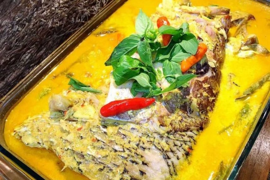 Ikan Kakap Bumbu Kuning Santan