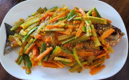 Ikan Bawal Acar Kuning
