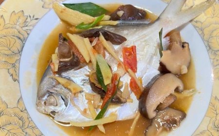 Ikan Bawal Kukus dengan Jahe