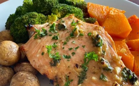 Labu kuning dan salmon panggang