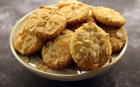Kue Labu Kunyit dan Kacang Almond