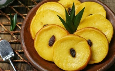 Kue Labu Kunyit dan Kismis