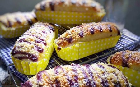Kue Labu Kunyit dan Blueberry Streusel