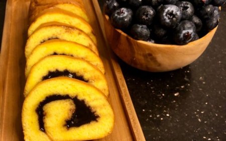Bolu Gulung Blueberry