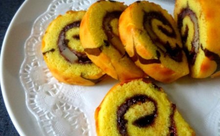 Bolu Gulung Lemon Blueberry