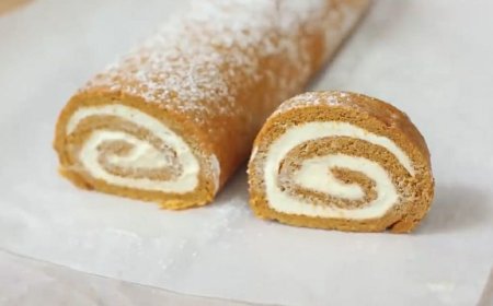 Bolu Gulung Caramelized Banana