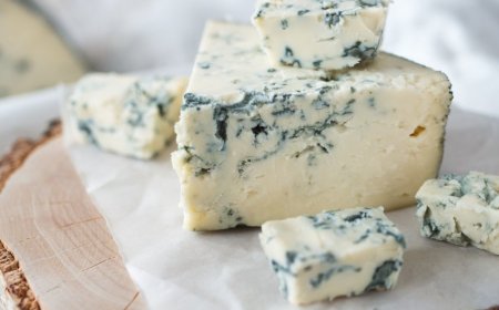 Bolu Keju Blue Cheese Rosemary