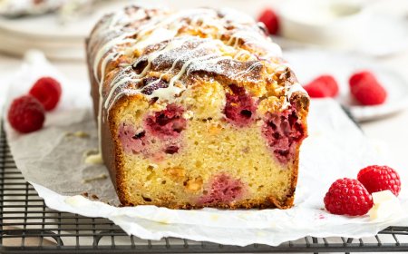 Bolu Keju Raspberry White Chocolate