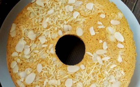 Bolu Almond Keju