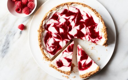 Raspberry Swirl Cheesecake