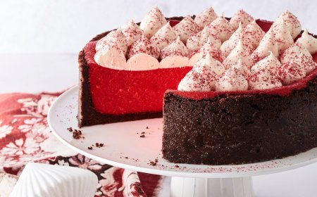 Red Velvet Cheesecake