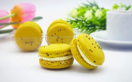 Macaron Passion Fruit