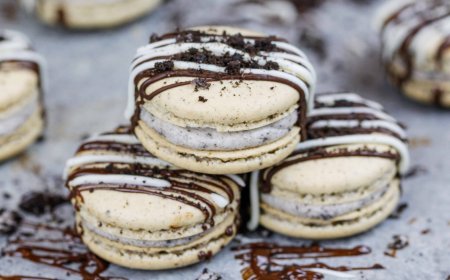 Macaron Cookies and Cream