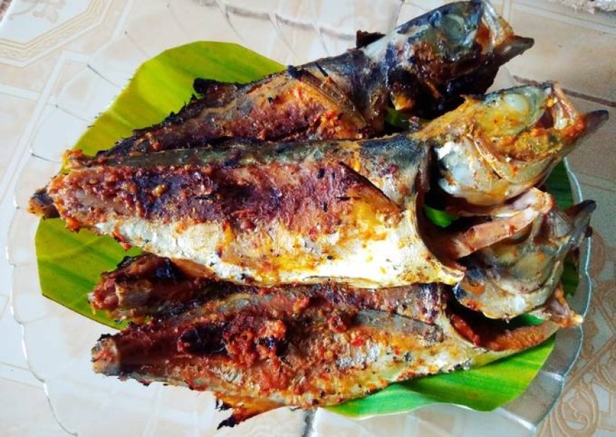 Ikan Bakar Selar Hitam