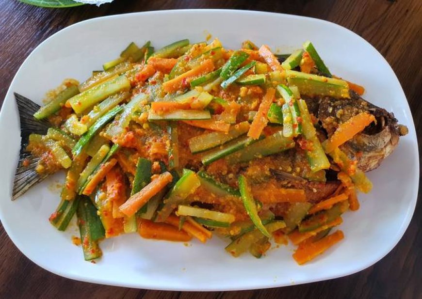 Ikan Bawal Acar Kuning