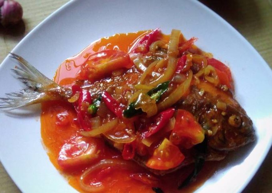 Ikan Bawal Kuah Tomat