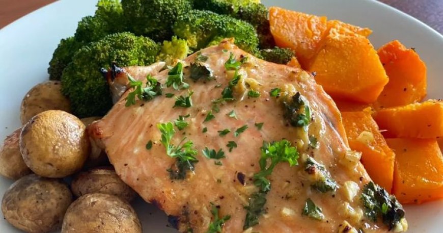 Labu kuning dan salmon panggang