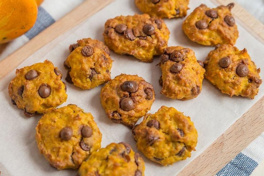 Pumpkin Turmeric Chocolate Chip Cookies