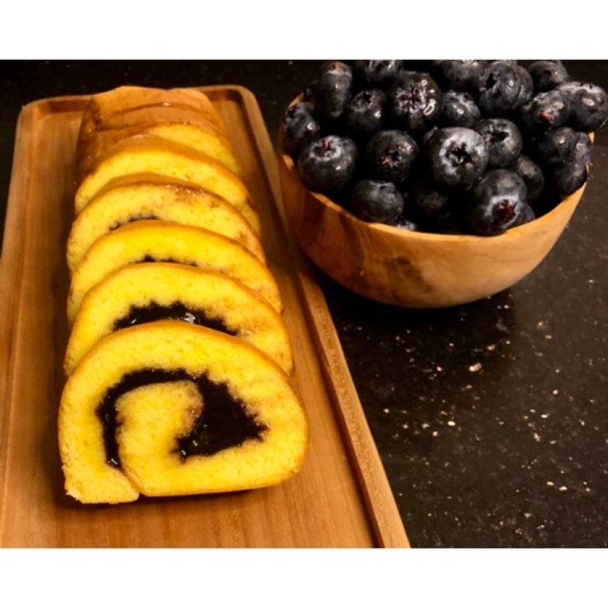 Bolu Gulung Blueberry