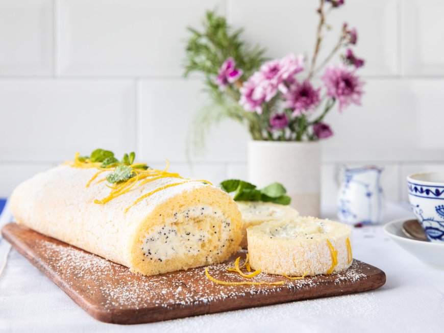 Bolu Gulung Lemon Poppy Seed