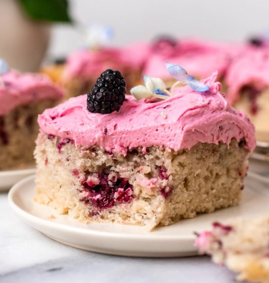 Bolu Keju Blackberry Lavender