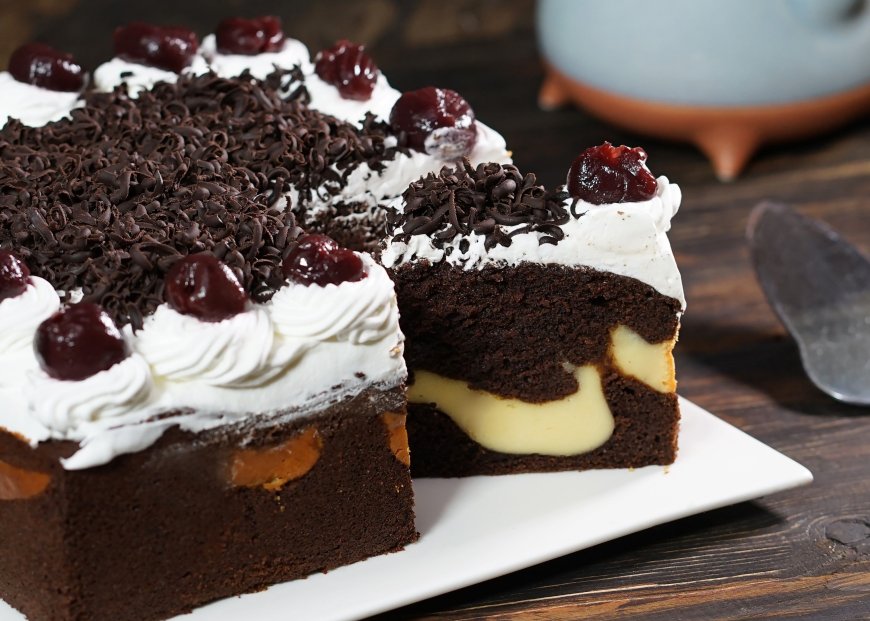 Bolu Keju Dark Chocolate Cherry