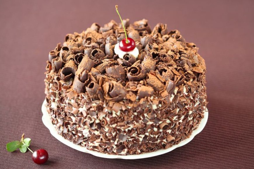 Black Forest Bolu Kue Kering