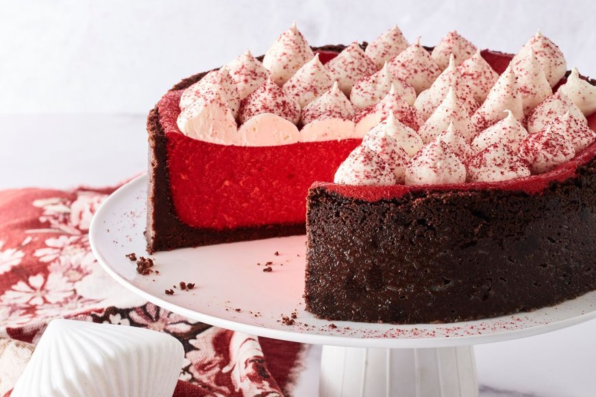 Red Velvet Cheesecake