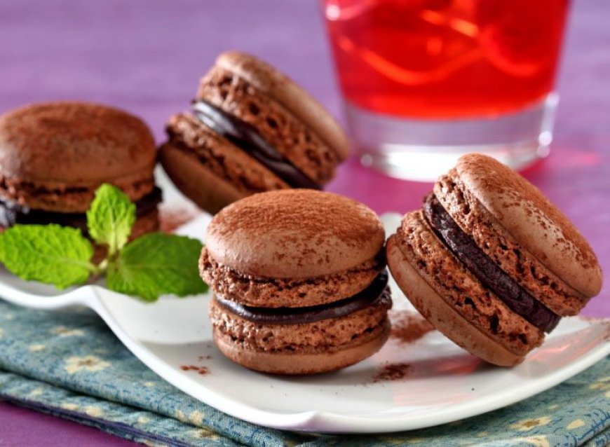 Macaron Cokelat