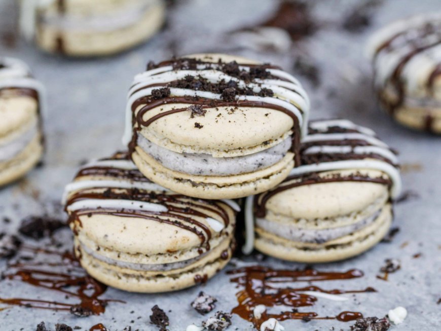 Macaron Cookies and Cream