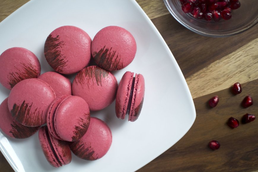 Macaron Pomegranate