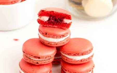 Macaron Raspberry Rosemary