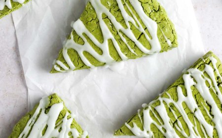 Scones Matcha dan Putih Telur