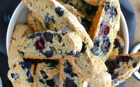 Biscotti almond dan blueberry