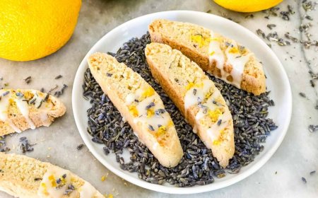 Biscotti almond dan lemon-lavender