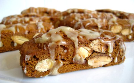 Biscotti almond dan candied ginger