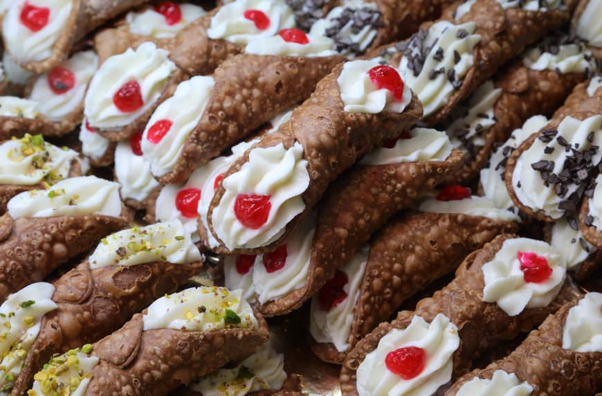 Cannoli Cherry Chocolate