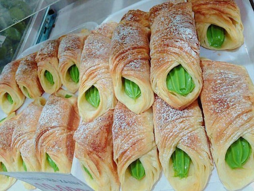 Cannoli Matcha Green Tea