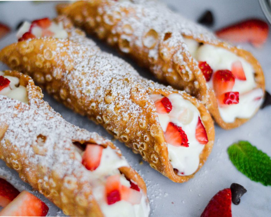 Cannoli Strawberry Basil